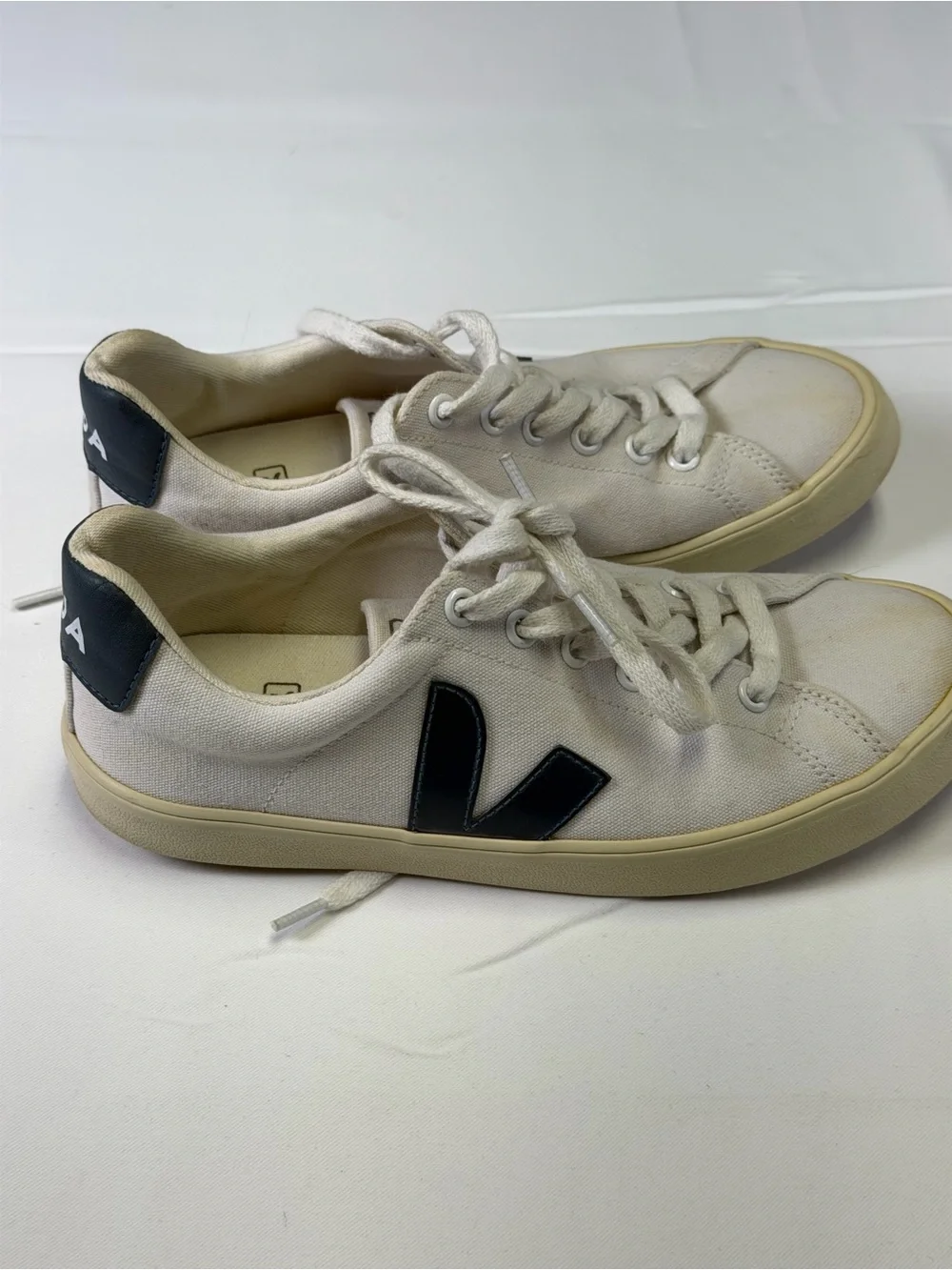 Veja low top